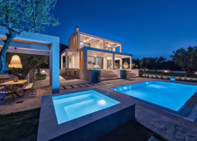 delight-luxury-villa Front View